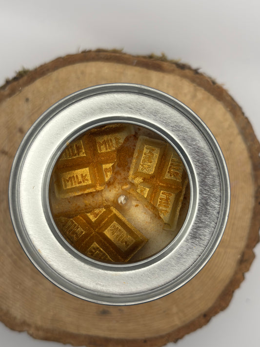 Literary candle Reading at the bookstore – handmade and scented – Small and Large format