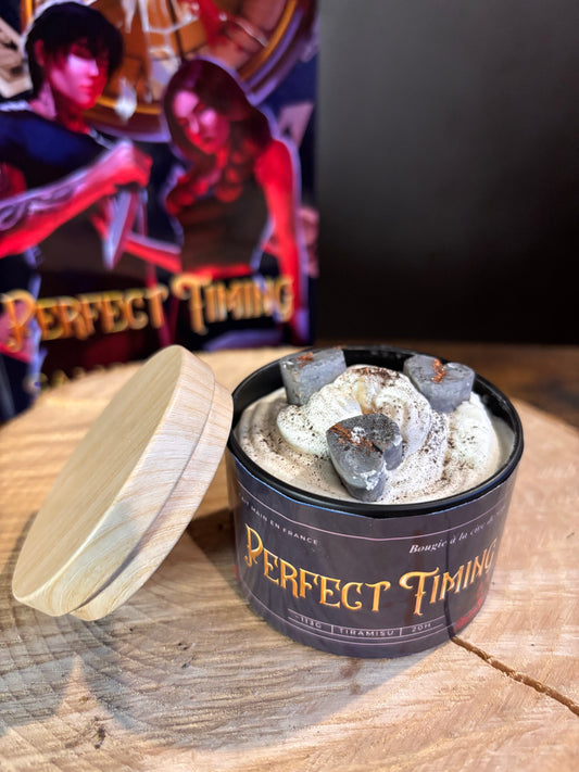 Bougie littéraire Perfect Timing – artisanale et parfumée – Petit format