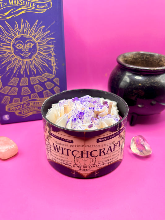 Bougie littéraire Witchcraft – artisanale et parfumée – petit et grand format