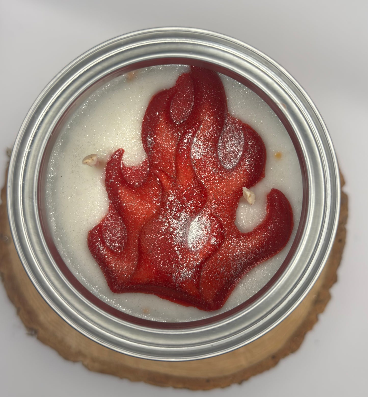 Literary candle V'la le feu qui cause – handcrafted and scented – Small and large sizes