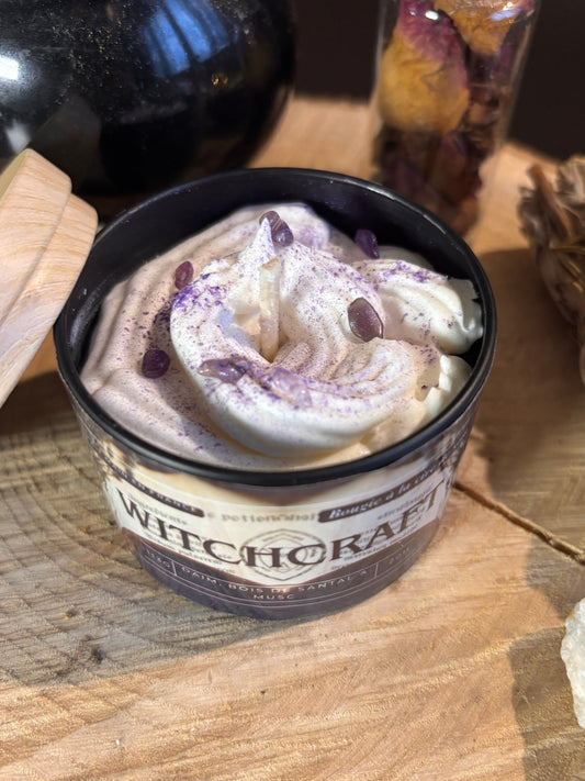 Bougie littéraire Witchcraft – artisanale et parfumée – petit et grand format