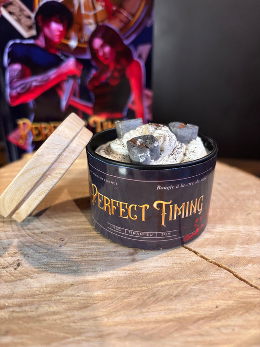 Bougie littéraire Perfect Timing – artisanale et parfumée – Petit format
