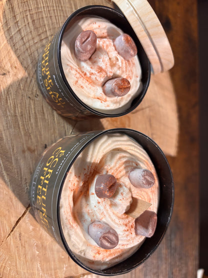Bougie littéraire Ecriture au coffee shop – artisanale et parfumée – petit et grand format